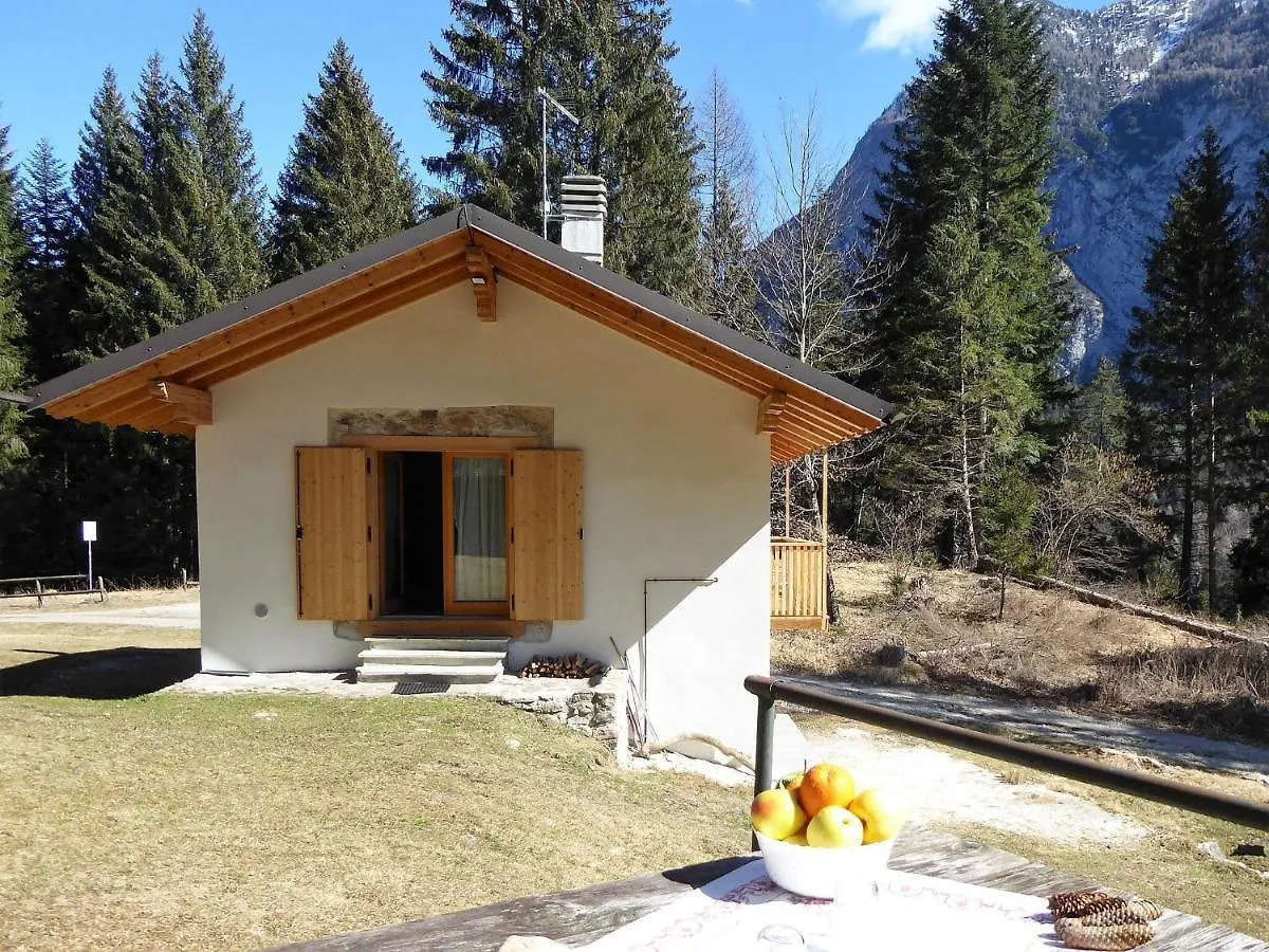 Belvilla By Oyo Pleasant Holiday Home With Garden Vigo di Cadore 0*,  Itálie